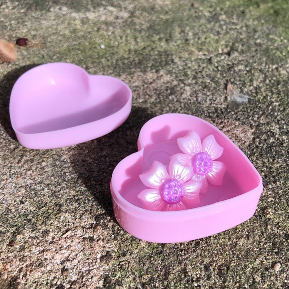 Handmade Polymer Clay Flower Earrings - Picture 1 of 14